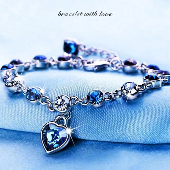 Heart Shaped Bracelet - Picture 1 of 3